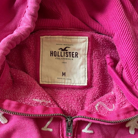 Hollister pink logo zip up sweater, size m - Picture 2 of 3